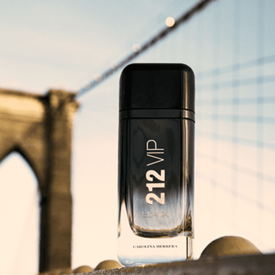 CAROLINA HERRERA 212 VIP BLACK Eau de Parfum